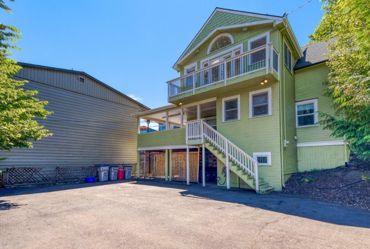 Azusa House Hood River Exterior photo