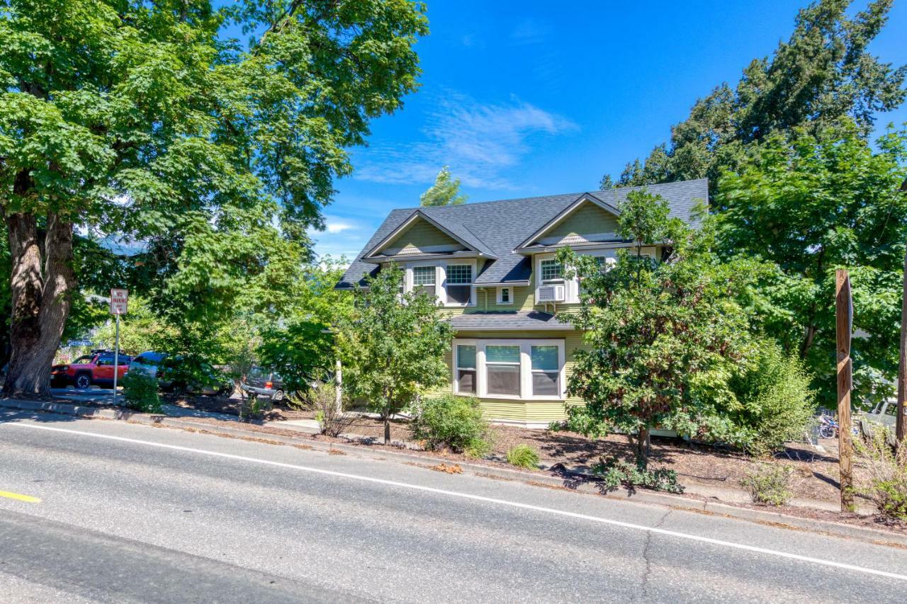 Azusa House Hood River Exterior photo